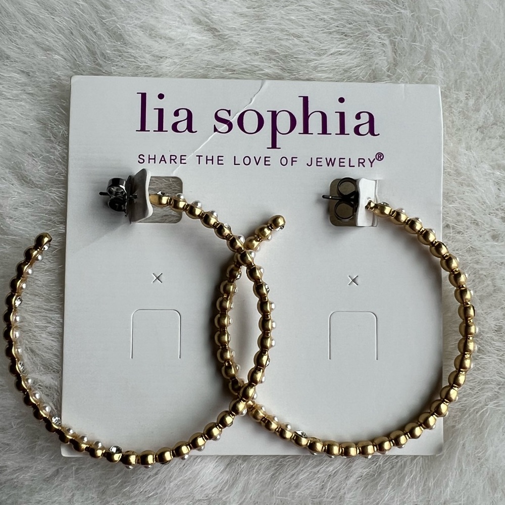 Lia Sophia “Crumpet” gold tone hoop earrings glass pearls & cut crystals NWT 🏷️